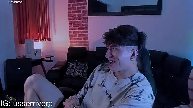 Thomass clark online show from October 4, 1:54 am