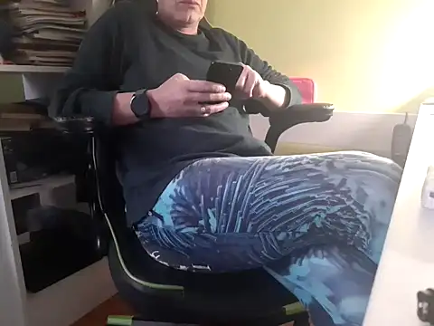 feathersify online show from October 29, 8:39 am