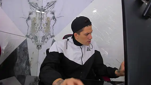 yeckodream online show from November 13, 6:07 am