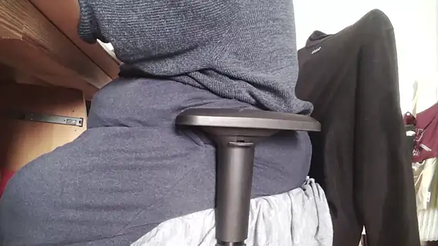 chubbysmallcockxh online show from March 1, 2:23 pm