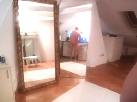 Snapshot of tobi_jerker chatting on February 19, 7:16 pm tobi jerker online show from February 19, 7:16 pm