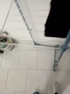 mickzizi online show from December 5, 10:23 am