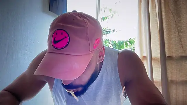 romeolovedark online show from July 3, 6:12 pm