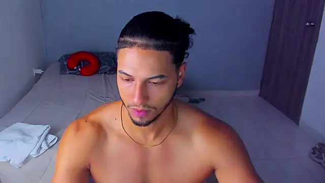 Kris Khalifa69 online show from January 8, 8:41 am