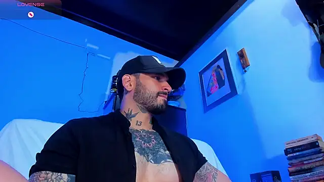 Snapshot of CamiloGray_ chatting on January 27, 1:09 pm CamiloGray  online show from January 27, 1:09 pm