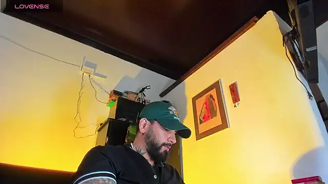 Snapshot of CamiloGray_ chatting on September 12, 2:28 pm CamiloGray  online show from September 12, 2:28 pm