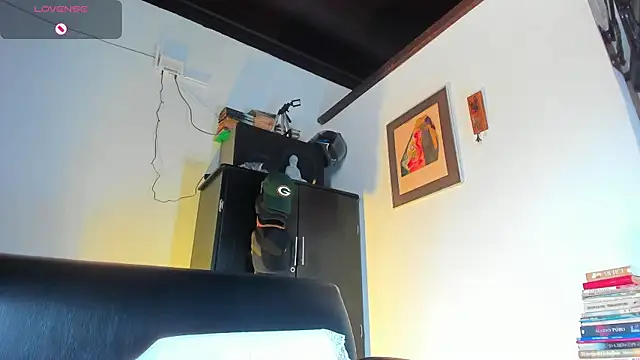 Snapshot of CamiloGray_ chatting on September 16, 3:46 pm CamiloGray  online show from September 16, 3:46 pm