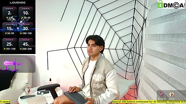 Snapshot of Im_Evanss chatting on October 23, 8:34 pm Im Evanss online show from October 23, 8:34 pm