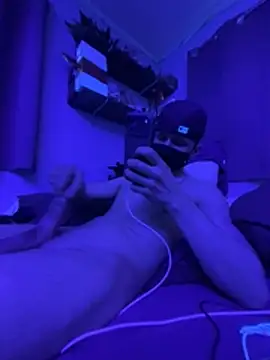 Cloudd Kingg Iceyyy online show from March 12, 11:23 pm