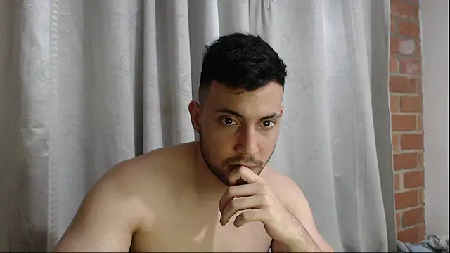 Snapshot of Armando_2002 chatting on September 19, 3:51 am Armando 2002 online show from September 19, 3:51 am