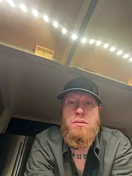 Mackwood89 online show from February 3, 7:02 am