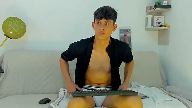 logan thomas online show from December 14, 2:46 pm