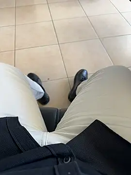 Snapshot of S2kicibey06 chatting on March 22, 8:29 am S2kicibey06 online show from March 22, 8:29 am