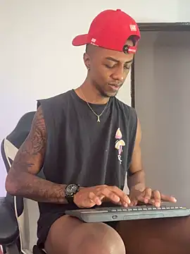 Snapshot of YeremiBrowm chatting on February 27, 8:31 pm YeremiBrowm online show from February 27, 8:31 pm