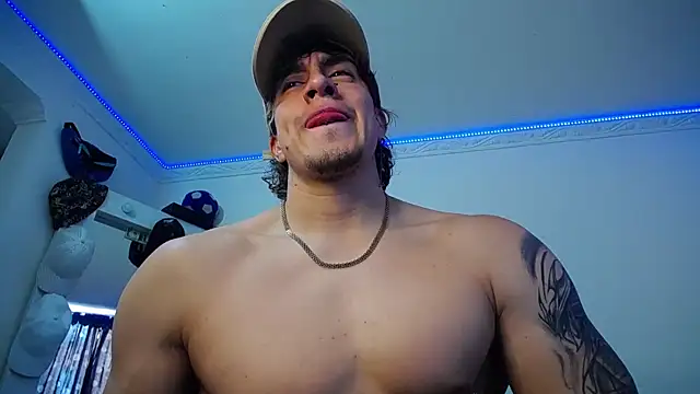 strongboy  online show from September 20, 7:03 pm