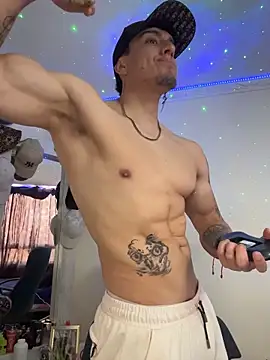 strongboy  online show from February 14, 6:58 pm