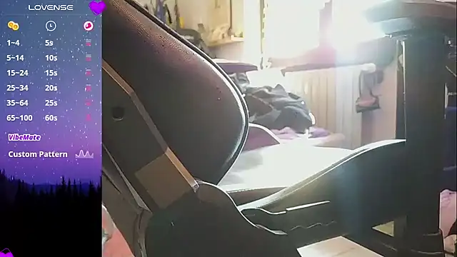 Purple Flamingo online show from March 23, 12:22 pm