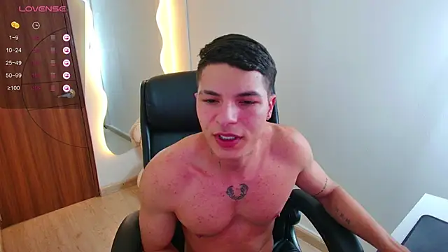 Snapshot of harrisoncuper chatting on September 12, 3:06 am harrisoncuper online show from September 12, 3:06 am