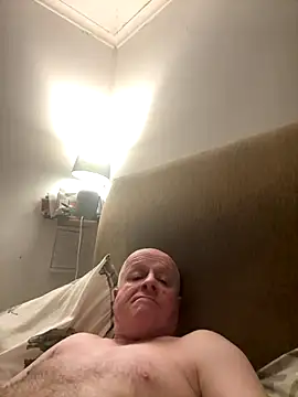 locallad88 online show from October 27, 6:10 pm