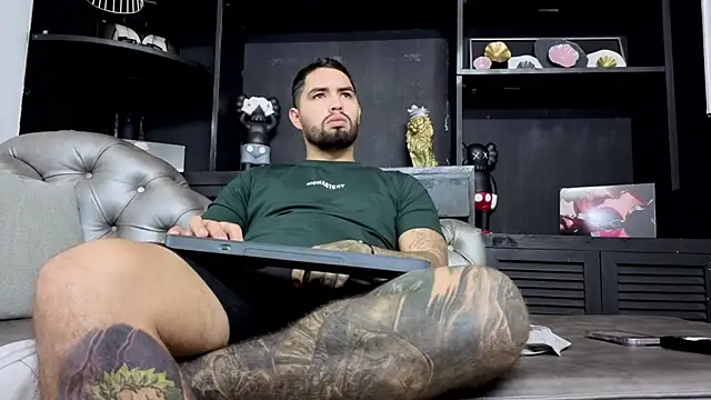 matteosantos online show from December 14, 12:01 pm