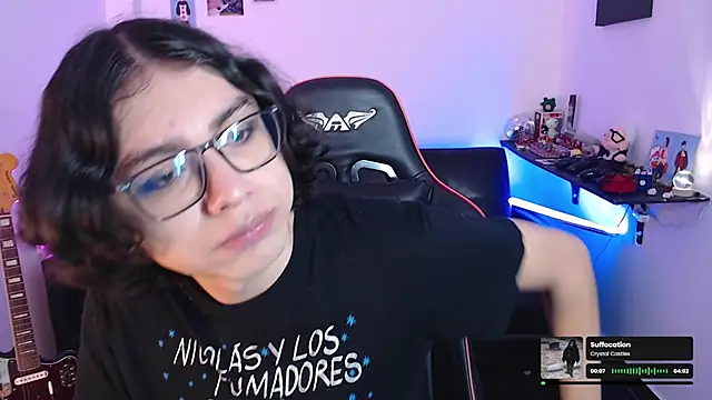 Snapshot of malik_harrison__ chatting on January 3, 2:40 pm malik harrison   online show from January 3, 2:40 pm