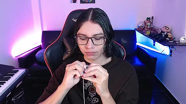 Snapshot of malik_harrison__ chatting on February 21, 2:48 pm malik harrison   online show from February 21, 2:48 pm