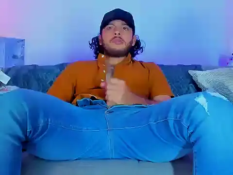 tuyo1995 online show from October 13, 1:44 am