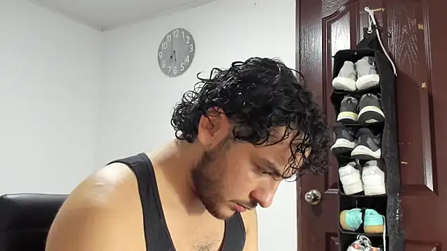 tuyo1995 online show from March 13, 12:27 am