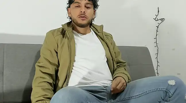 tuyo1995 online show from January 25, 11:43 pm