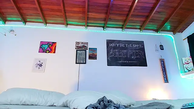 Snapshot of RyanCarter_ chatting on February 8, 5:39 pm RyanCarter  online show from February 8, 5:39 pm