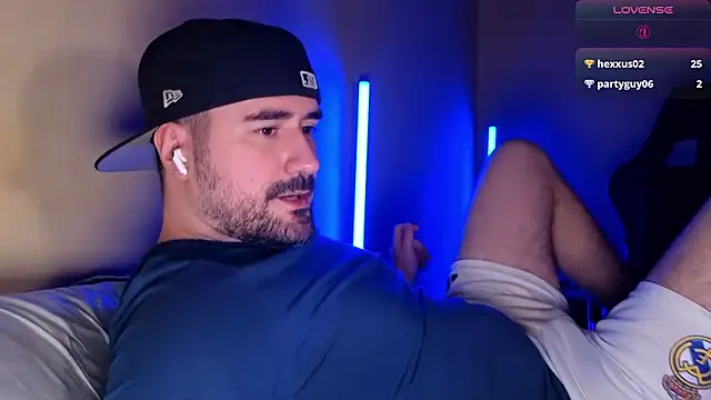 DominantTheo online show from March 16, 4:19 am