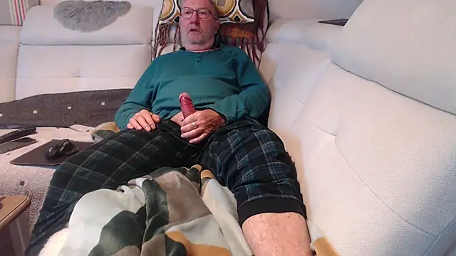 Nudelschwanz online show from May 18, 4:07 am