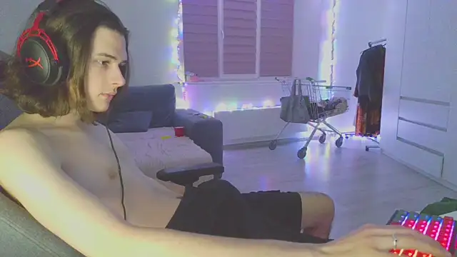 CandyChell online show from December 16, 12:16 pm