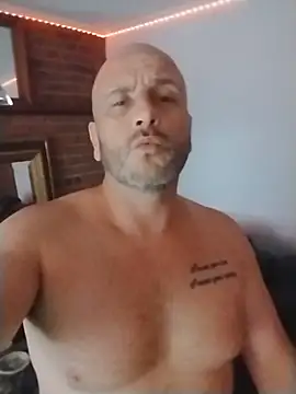 ShaneJames11 online show from August 7, 10:33 am