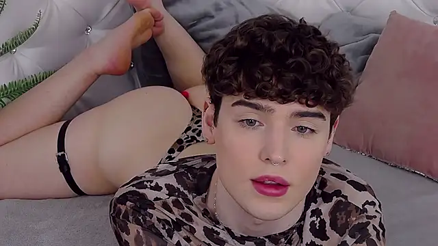 RobbyCharming online show from March 1, 4:45 am