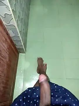 yo19boy online show from January 1, 9:39 am