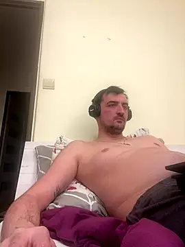 Fireflyerrr online show from November 26, 6:44 pm