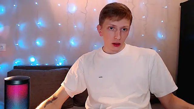 Snapshot of juliaanddima chatting on October 7, 9:41 pm juliaanddima online show from October 7, 9:41 pm