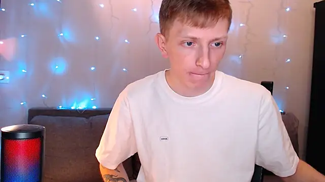 Snapshot of juliaanddima chatting on September 21, 1:28 am juliaanddima online show from September 21, 1:28 am