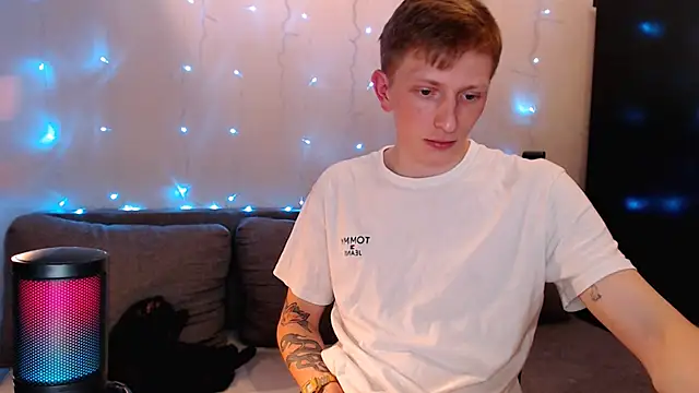 Snapshot of juliaanddima chatting on September 30, 9:29 pm juliaanddima online show from September 30, 9:29 pm