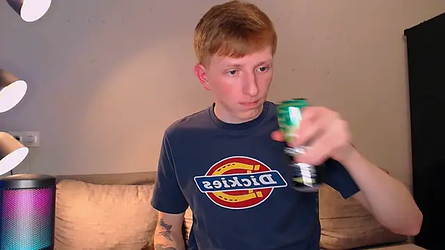 Snapshot of juliaanddima chatting on December 9, 8:50 pm juliaanddima online show from December 9, 8:50 pm