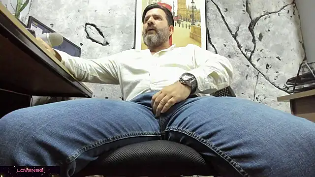 Maxi TheBigDaddy online show from November 12, 8:47 pm