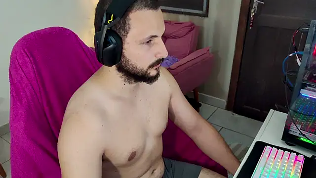 iurytx online show from December 15, 8:50 pm