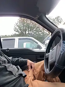 Snapshot of Themechanic420 chatting on February 13, 1:05 pm Themechanic420 online show from February 13, 1:05 pm