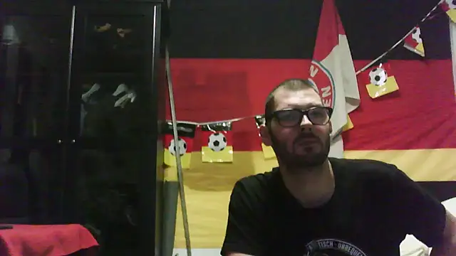 Die-geile-Sau online show from November 8, 3:04 pm