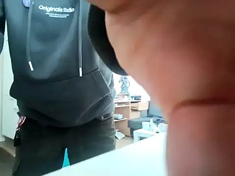 Snapshot of Ebinator666 chatting on February 21, 11:33 am Ebinator666 online show from February 21, 11:33 am