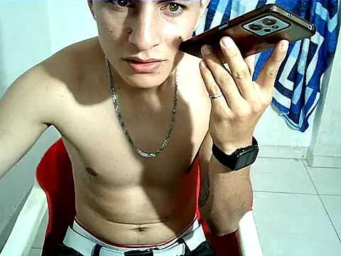 Snapshot of SHAT_SEX chatting on October 17, 2:21 pm SHAT SEX online show from October 17, 2:21 pm