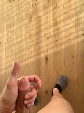 Snapshot of Fellix chatting on March 5, 3:51 pm Fellix online show from March 5, 3:51 pm