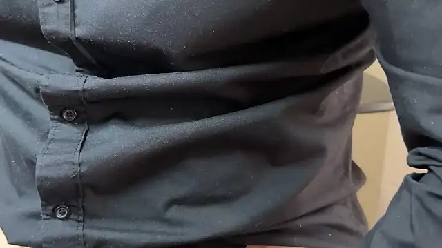 rickyi2023 online show from April 1, 1:41 pm