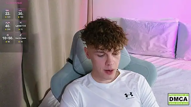 Snapshot of cute_thomas chatting on October 18, 7:52 pm cute thomas online show from October 18, 7:52 pm